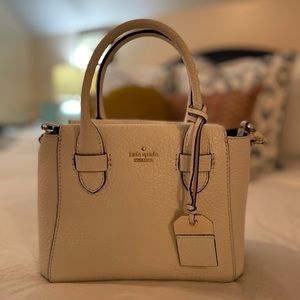 Kate Spade Crossbody Leather Satchel 🤍